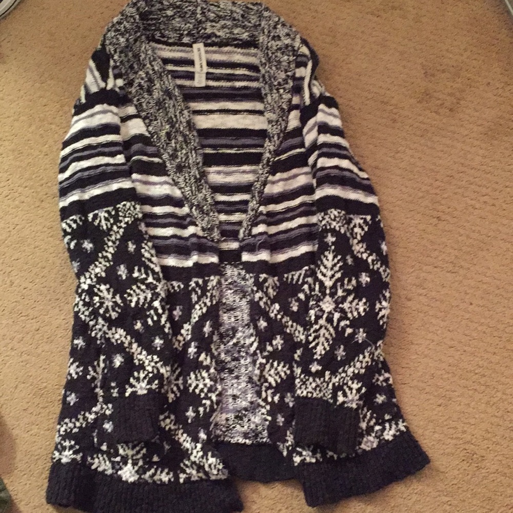 Black and White Patterned Cardigan
